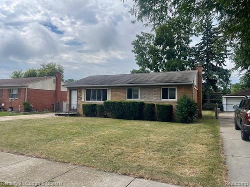 29699 Brown Ct, Garden City, MI, 48135-2309 | Card Image