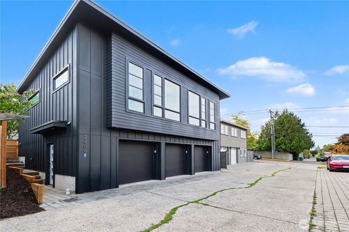 b-2609 31st Ave W, Seattle, WA, 98199-3337 | Card Image