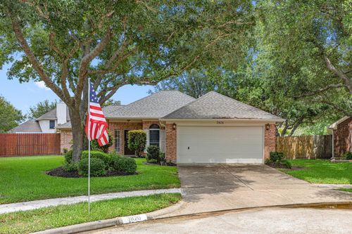 3826 Pin Oak Dr N, Pearland, TX, 77581-6147 | Card Image
