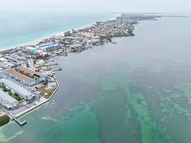UNIT-5 - 117 7 Th St N, Condo with 1 bedrooms, 1 bathrooms and null parking in BRADENTON BEACH FL | Image 37