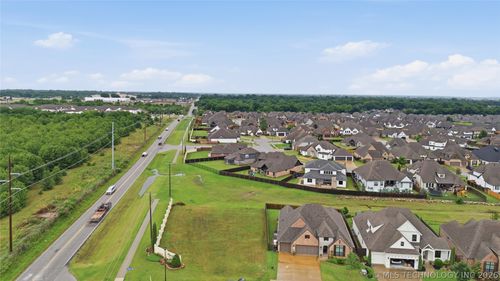 6501 S Joshua Ave, Broken Arrow, OK, 74011-1983 | Card Image