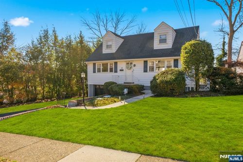 22 Laurel St, Hawthorne, NJ, 07506-2214 | Card Image