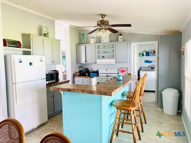 77 Blue St, House other with 3 bedrooms, 2 bathrooms and null parking in Port O Connor TX | Image 22