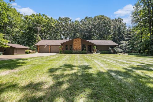 106 Chapin Lake Trl, Marshall, MI, 49068-9451 | Card Image