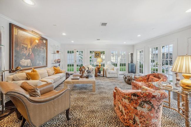 2129 Brentwood Dr, House other with 3 bedrooms, 5 bathrooms and 2 parking in Houston TX | Image 11