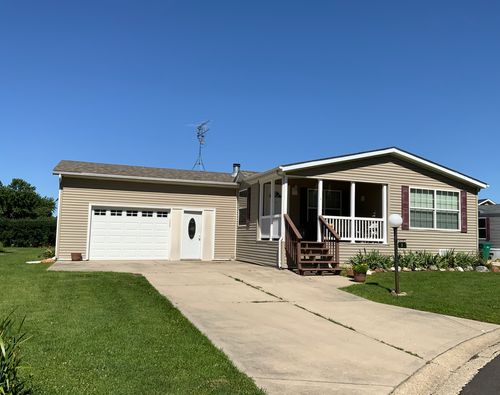 3 Maple Ln, Sandwich, IL, 60548-9596 | Card Image