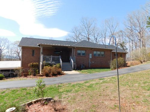 320 Ruth Dr, Madison Heights, VA, 24572-6197 | Card Image