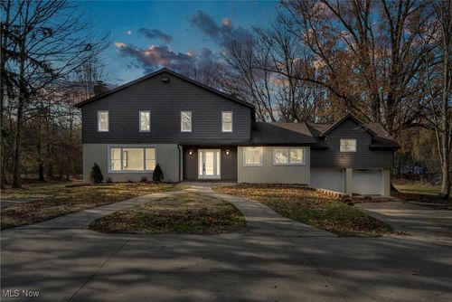 2938 Rockefeller Rd, Willoughby Hills, OH, 44092-1426 | Card Image