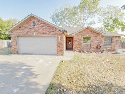 5402 Roadrunner Court, House other with 3 bedrooms, 2 bathrooms and null parking in Durant OK | Image 3