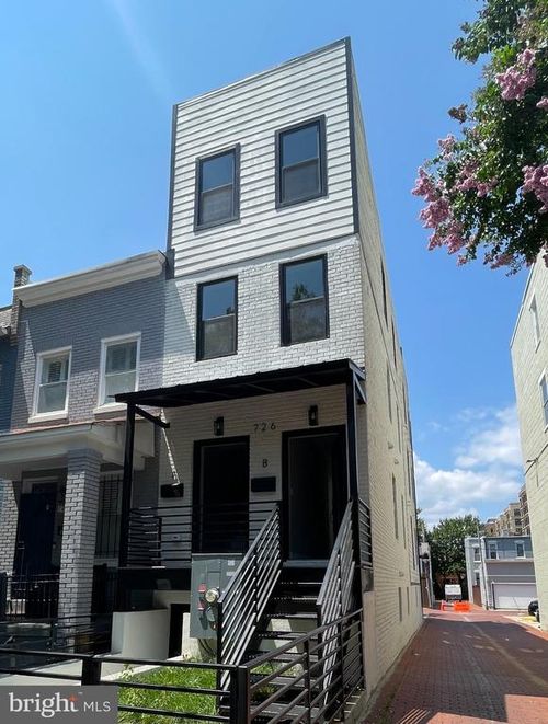 726 11th St Ne, WASHINGTON, DC, 20002-3738 | Card Image