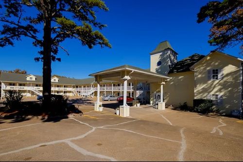 3169 E Van Buren, Eureka Springs, AR, 72632-9498 | Card Image