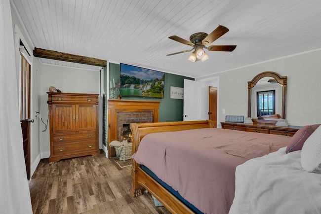 13593 Old Kentucky Rd, Home with 1 bedrooms, 1 bathrooms and 2 parking in Sparta TN | Image 9