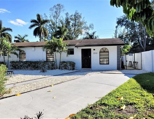2532-2532 Nw 175th Ter, Miami Gardens, FL, 33056-3613 | Card Image