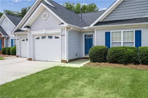 3952 Creekside Ct, Winston-Salem, NC, 27127-7385 | Card Image
