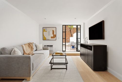gc-435 E 86th St, New York, NY, 10028-6430 | Card Image