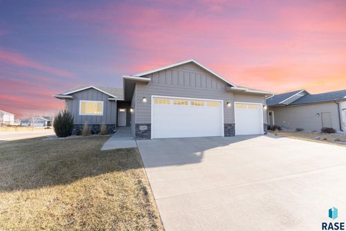 5400 Whisper Cove Trl, Sioux Falls, SD, 57108 | Card Image