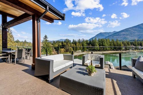 309 Munroe Ave, Cultus Lake, BC, V2R5A2 | Card Image