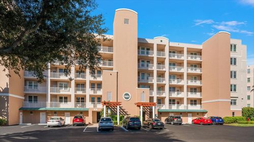 9506-6450 Shoreline Dr, SAINT PETERSBURG, FL, 33708-4594 | Card Image