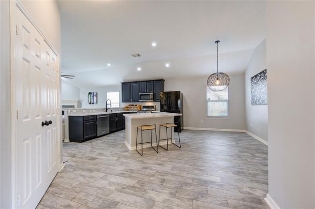 21811 Blossom Grove Ln, House other with 3 bedrooms, 2 bathrooms and 2 parking in Spring TX | Image 12