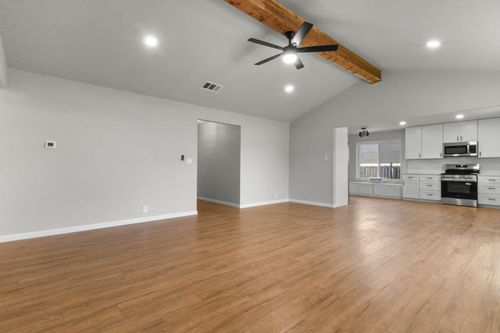 414 Hallmark Dr, Arlington, TX, 76011-5624 | Card Image