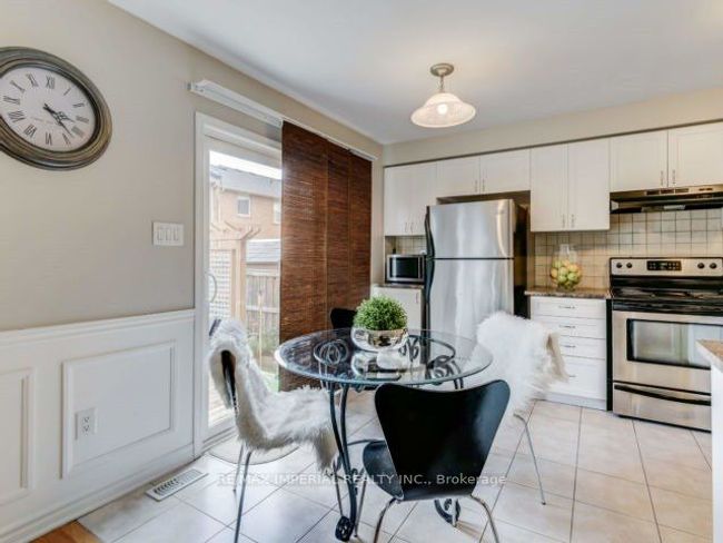 75 Finney Terr, House attached with 3 bedrooms, 3 bathrooms and 1 parking in Milton ON | Image 7