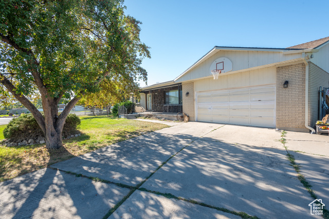 Janice Dr, Riverton, UT 84065