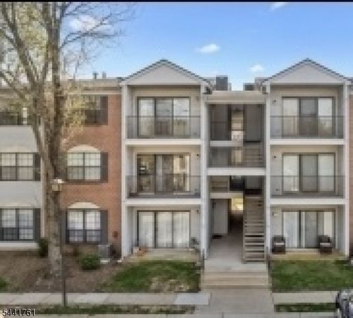 81 Fisher Dr, Franklin Park, NJ, 08823-1349 | Card Image
