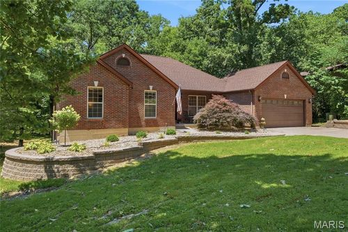 1124 Forest Spring Dr, Saint Charles, MO, 63303-6310 | Card Image