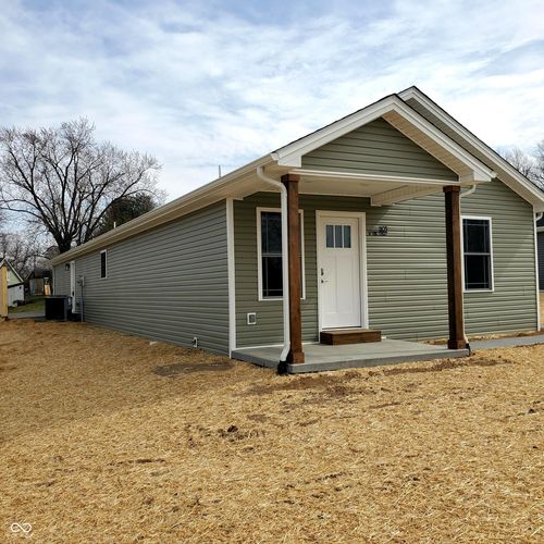 1103 W Vine St, Brownstown, IN, 47220-1032 | Card Image