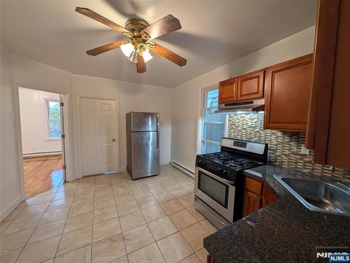 154 Highland Ave, Clifton, NJ, 07011-2083 | Card Image