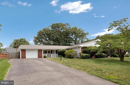 3907 Croydon Ln, BOWIE, MD, 20715-1363 | Card Image