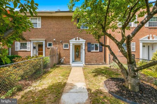 1004 Colonial Ave, ALEXANDRIA, VA, 22314-1323 | Card Image