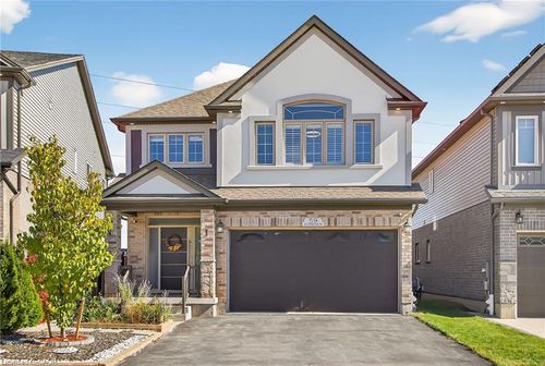 59 Netherwood Rd, Kitchener, ON, N2P0E4 | Card Image