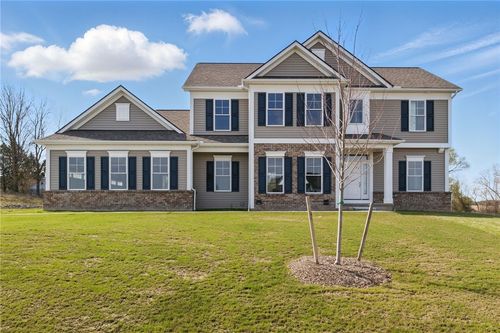 19 Bridleridge Farms, Pittsford, NY, 14534-9560 | Card Image