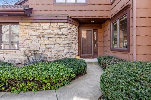 1109 Ponderosa Ct, Darien, IL, 60561-3893 | Card Image