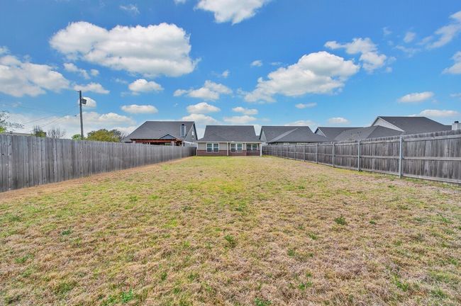 412 Travis Dr, House other with 4 bedrooms, 2 bathrooms and 2 parking in McGregor TX | Image 33