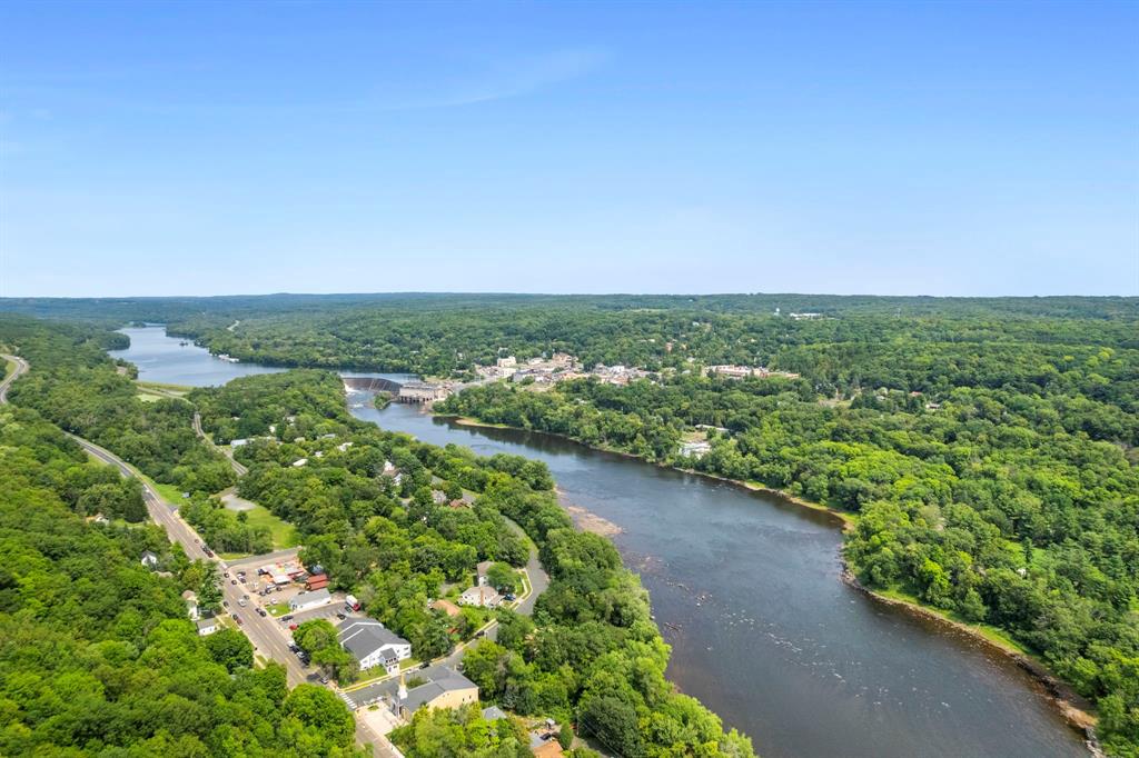 Residential Income in SAINT CROIX FALLS 2