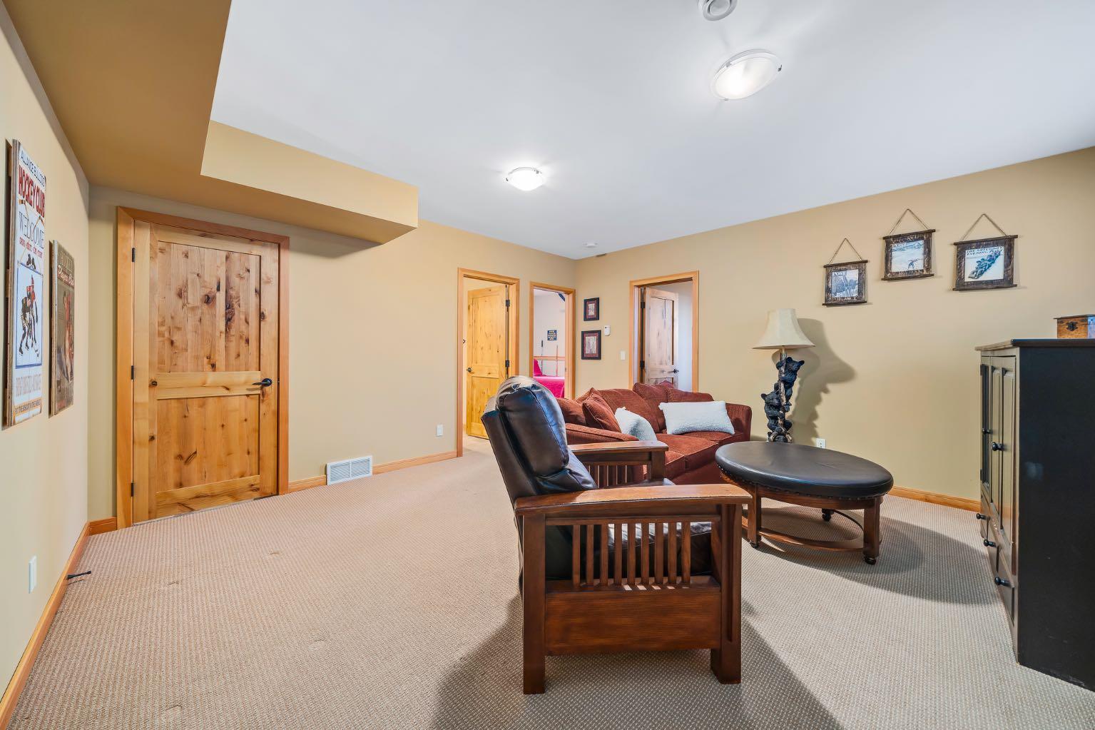 158 Hubman Landing, Home with 4 bedrooms, 3 bathrooms and 4 parking in Canmore AB | Image 33