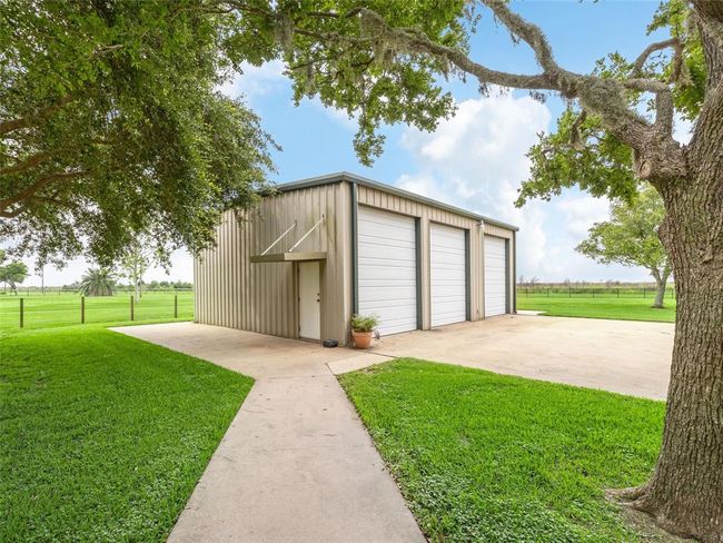 1097 County Road 631a Drive, House other with 3 bedrooms, 3 bathrooms and null parking in Brazoria TX | Image 26
