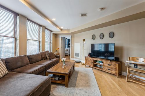 apt-301-1100 Clinton St, Hoboken, NJ, 07030-3285 | Card Image