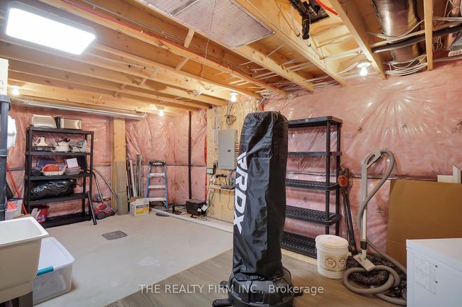 15 Mayapple Cres, House other with 5 bedrooms, 3 bathrooms and 4 parking in Ilderton ON | Image 40