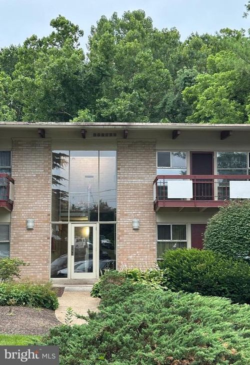 apt-204-4227 Americana Dr, ANNANDALE, VA, 22003-4707 | Card Image