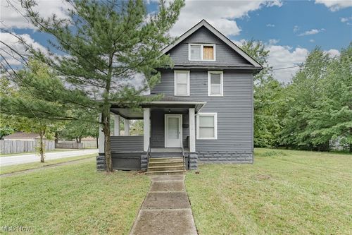 1318 E 188th St, Cleveland, OH, 44110-2832 | Card Image