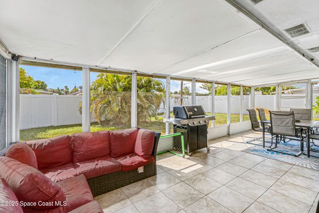 Tiled Screen Patio | Image 15