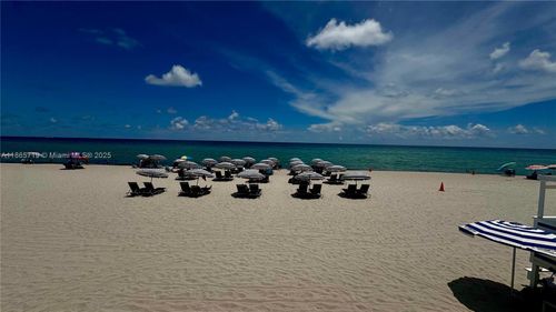 apt-403-3725 Ocean Dr, HOLLYWOOD, FL, 33019-2907 | Card Image