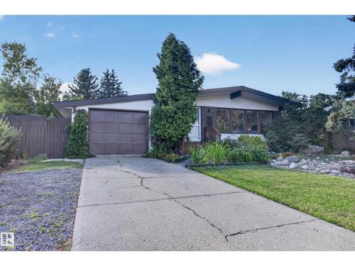 1042 Parker Dr, Sherwood Park, AB, T8A1C6 | Card Image
