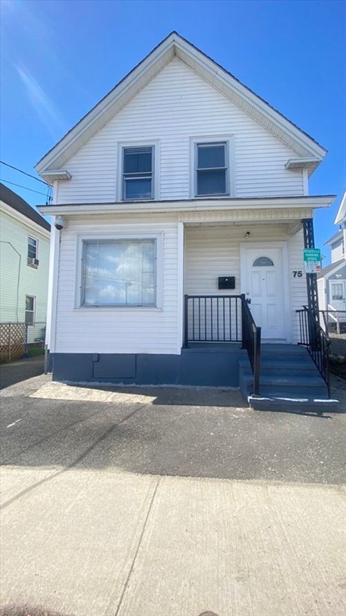 75 Plain St, Lowell, MA, 01851-4418 | Card Image