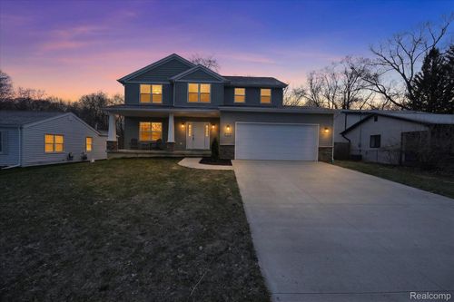 14131 Eastview Dr, Fenton, MI, 48430-1303 | Card Image