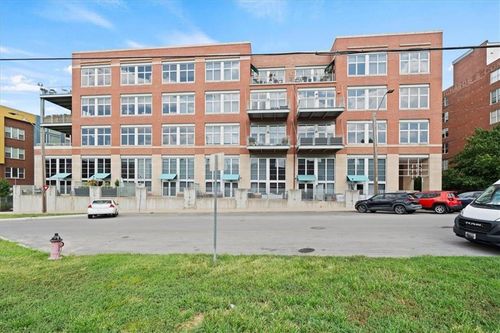 101-210 W 5th St, Kansas City, MO, 64105-1165 | Card Image