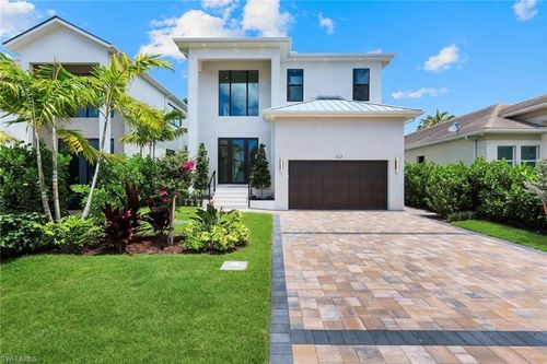 513 92nd Ave N, NAPLES, FL, 34108-2428 | Card Image